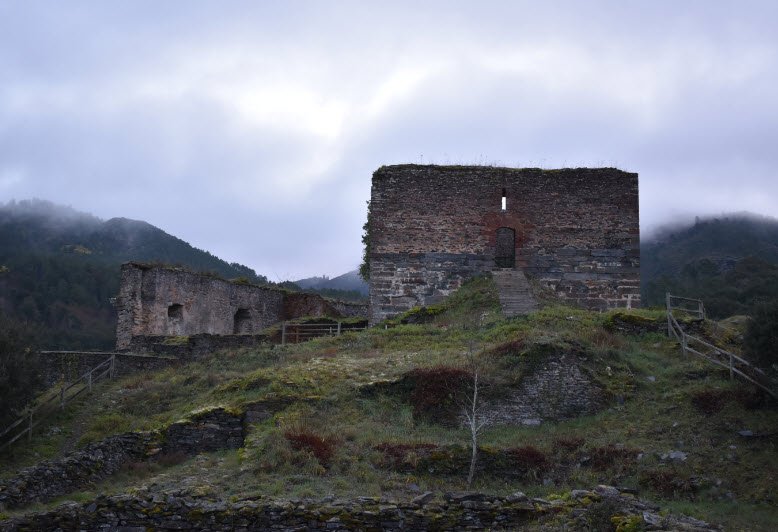 Castelo dos Novais, Spain